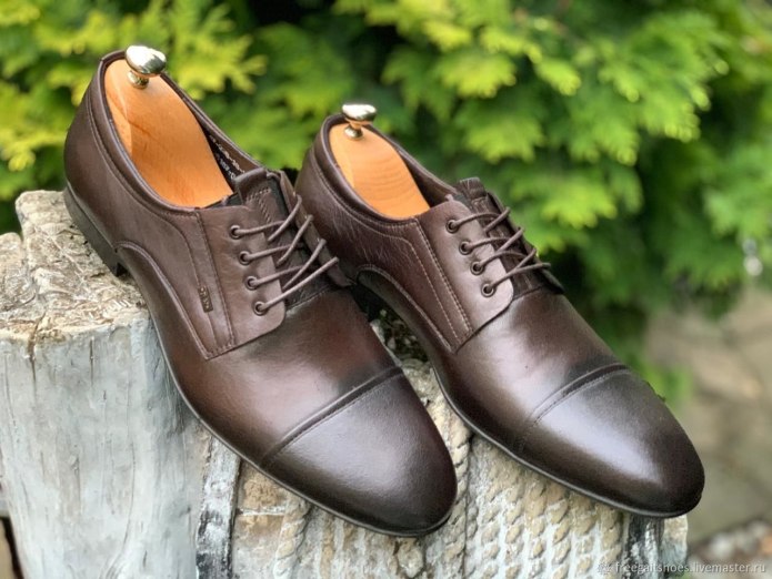 Мужские дерби брогированные Clarks