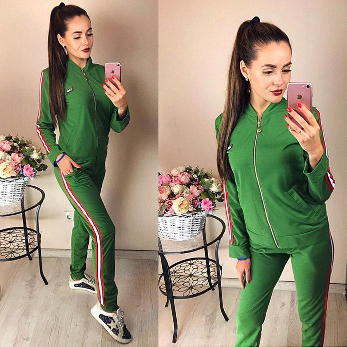 Атласный спортивный костюм женский