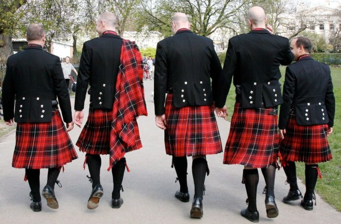 Тартан National Scottish Costume