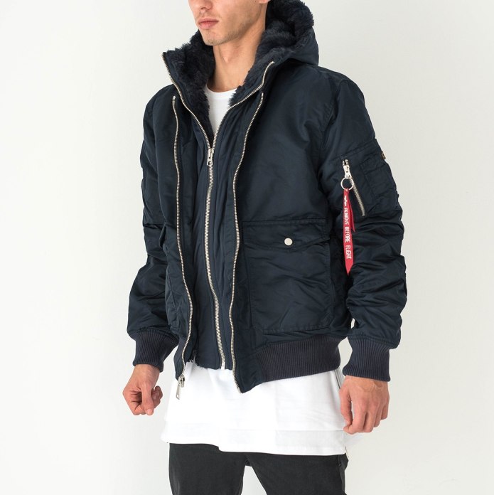 Alpha industries бомбер с капюшоном