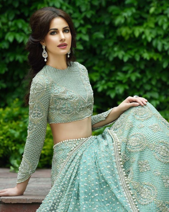 Dupatta draping