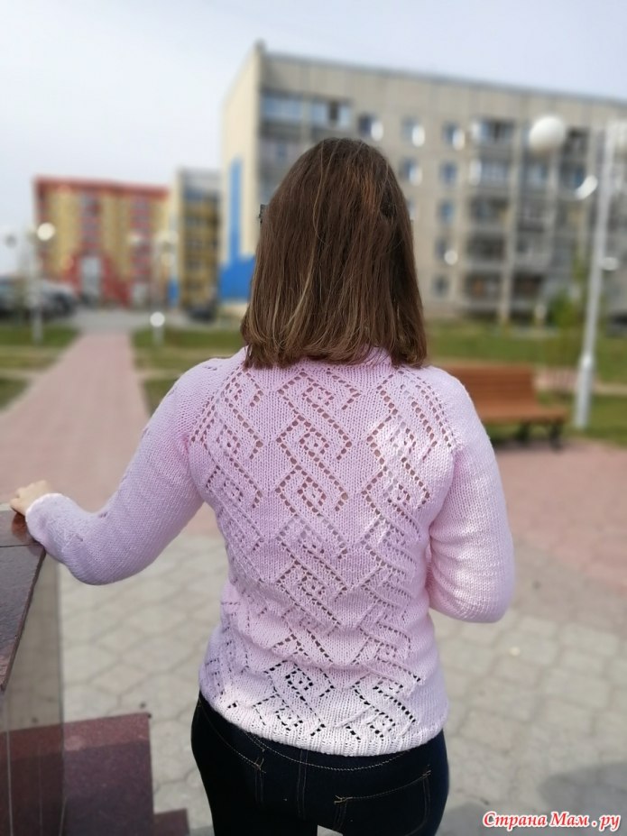 Пуловер из букле