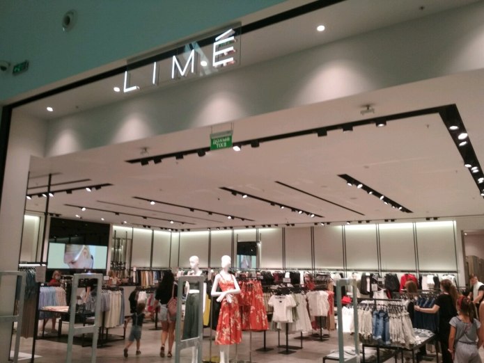 Витрина магазина Lime