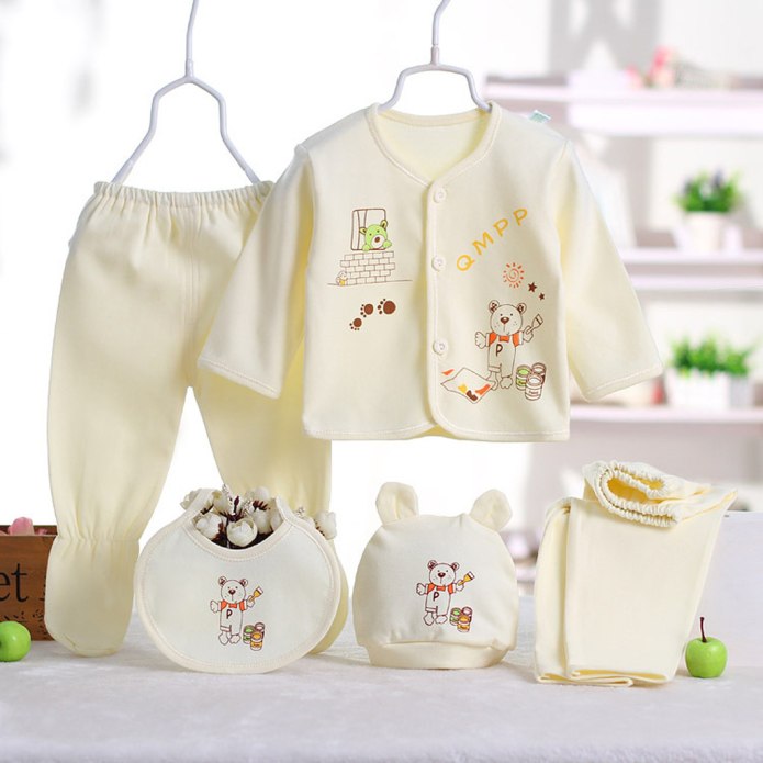 Вещички для новорожденных