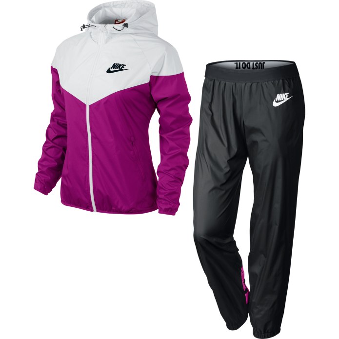 Спортивный костюм Windrunner