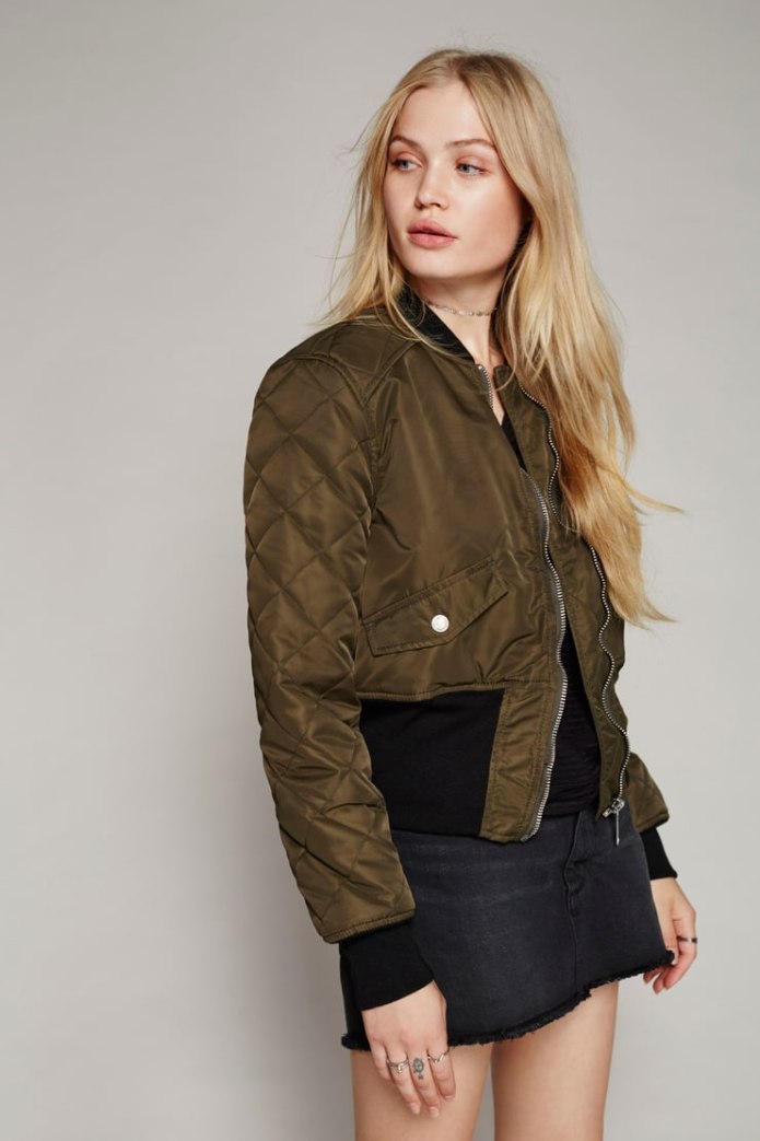 Куртка Bershka Puffer Jacket