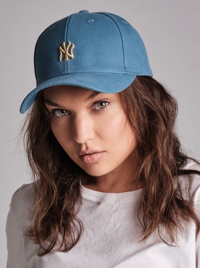 Genuine Merchandise кепка