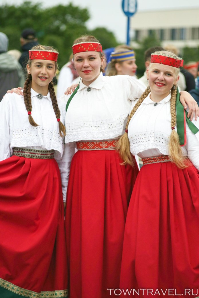 Народный костюм Эстонии