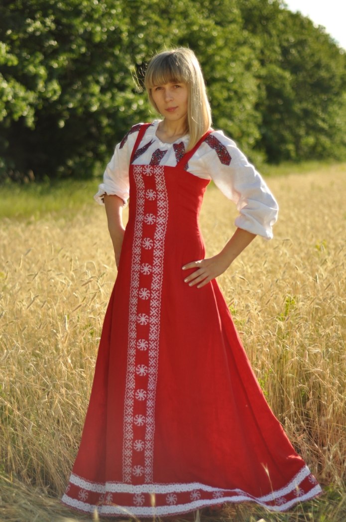 Платья российских дизайнеров