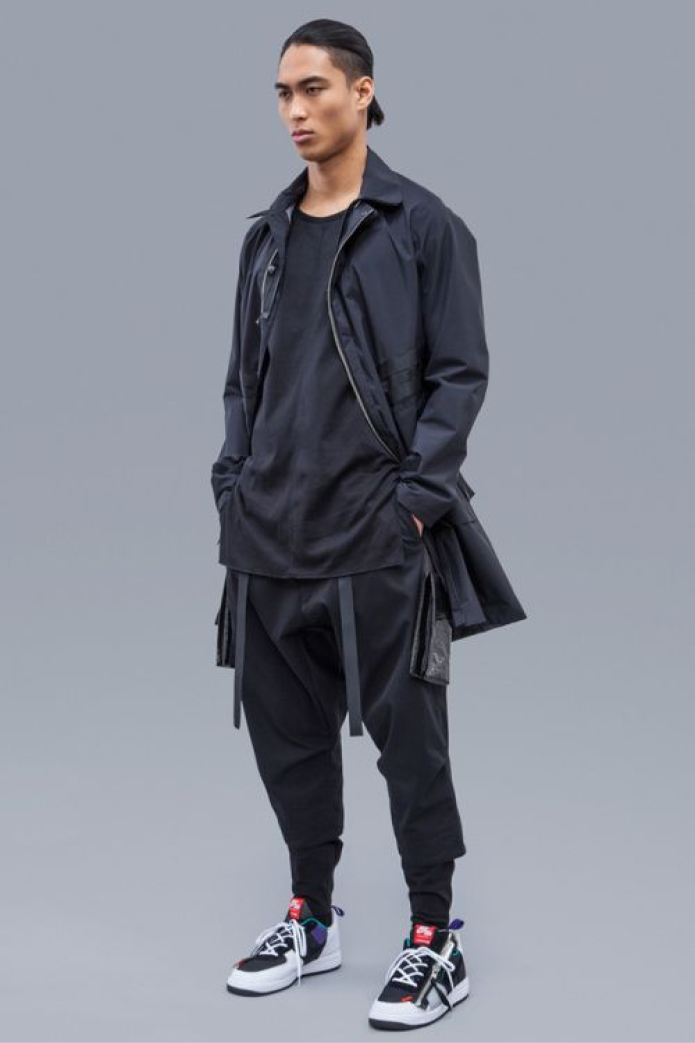 Techwear стиль. Теквир. Techwear кроссовки. Techwear outfit.