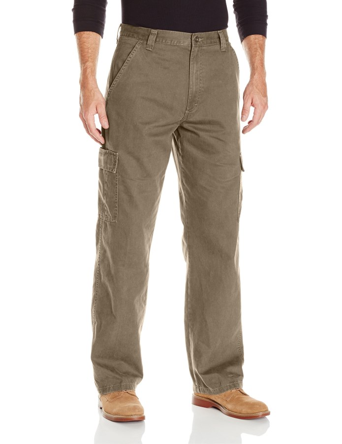Cargo Pants on Wrangler Boots