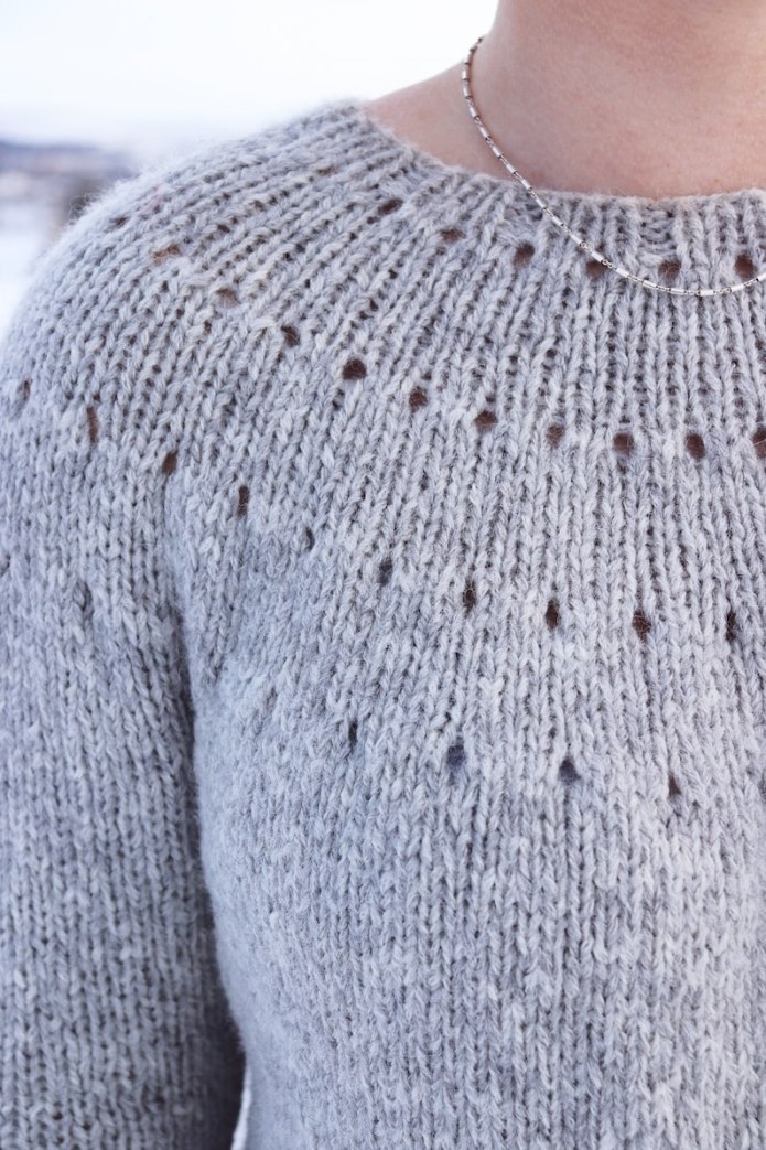Пуловера Shifted Eyelet Yoke Sweater