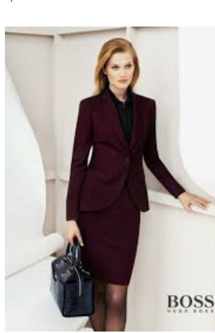Юбочный костюм Hugo Boss
