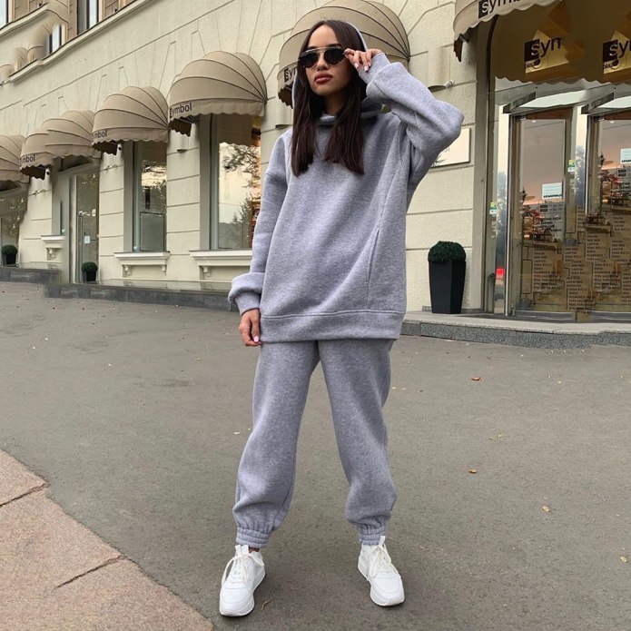 Костюм оверсайз женский