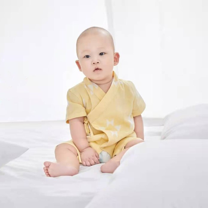 Детская одежда Carters белая