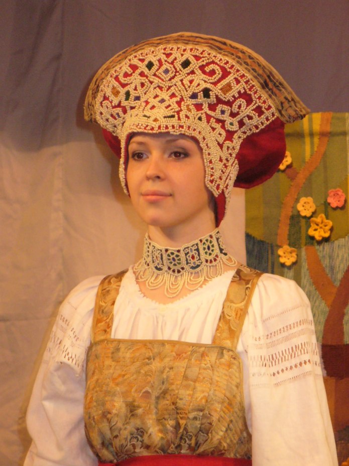 Монастырская кокошник коруна Кичка