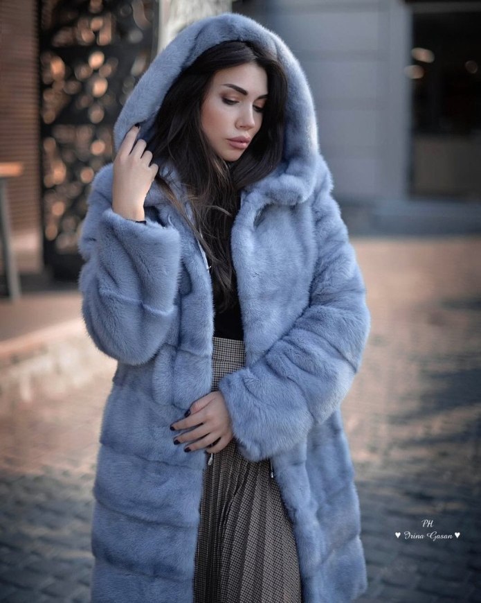 Серая норковая шуба Charisma
