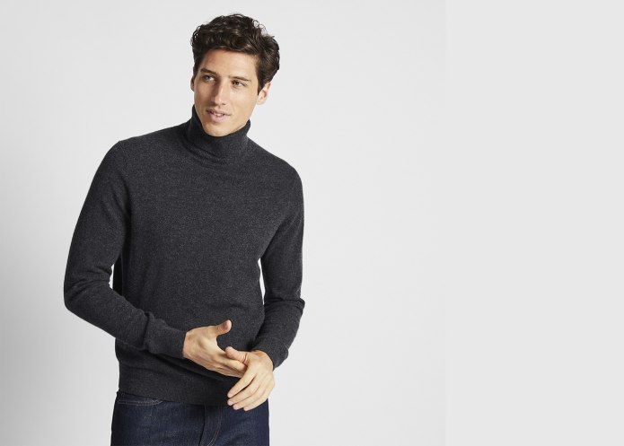 Джемпер из овечьей шерсти Uniqlo