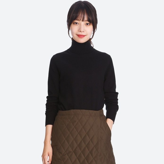 Кашемировая водолазка Uniqlo