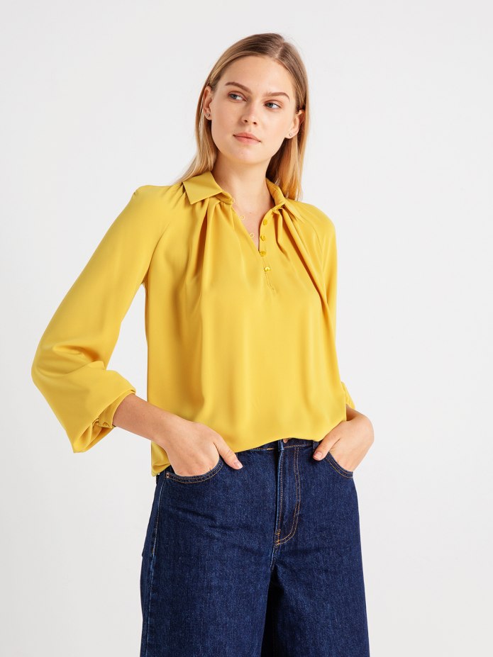 Блуза горчичного цвета Mango