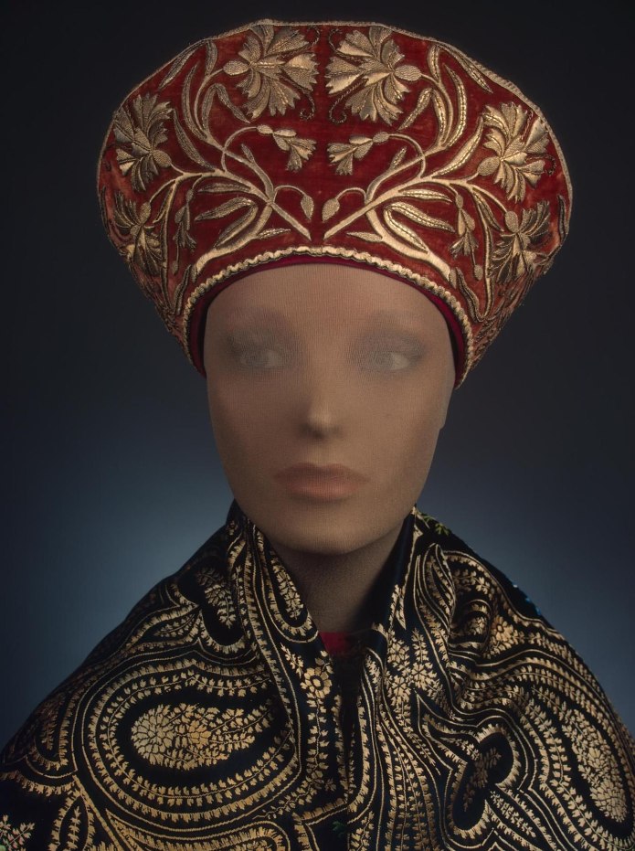 Славянский кокошник