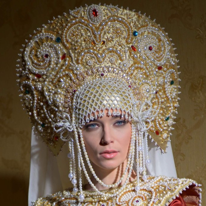 Мордовский кокошник