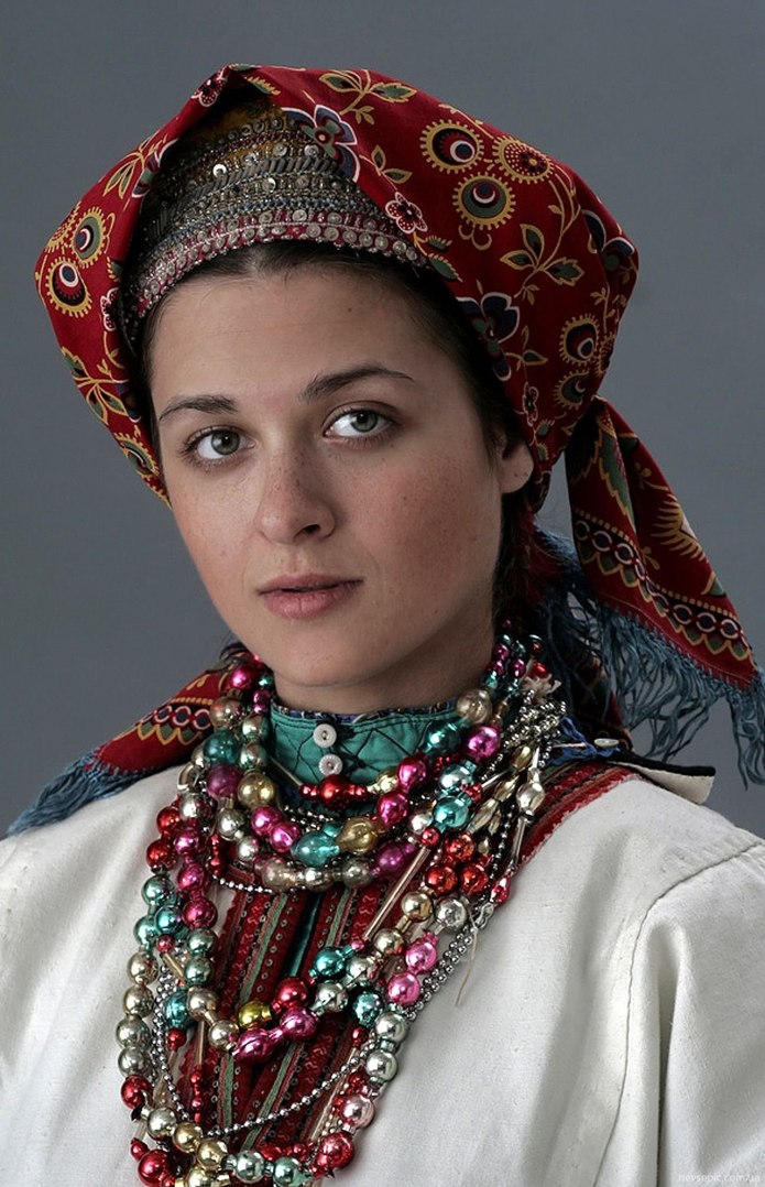 Кокошник "Елена" (красный)