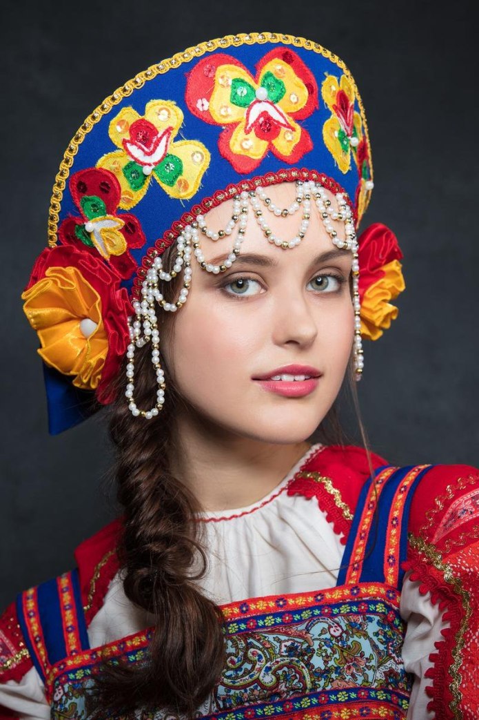Кокошник повойник