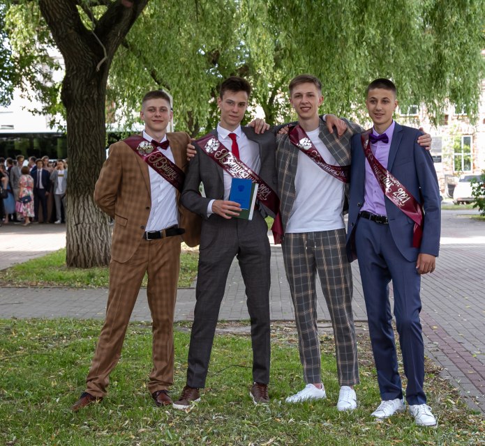 Костюм на выпускной