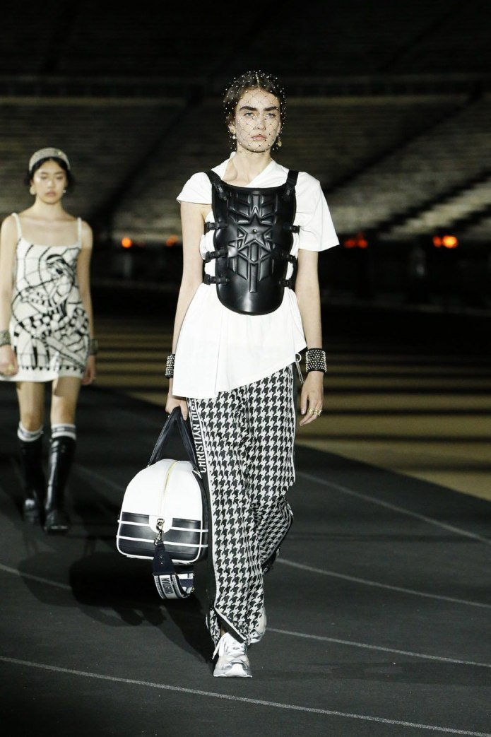 Версаче 2021 Fall Winter 2021-2022