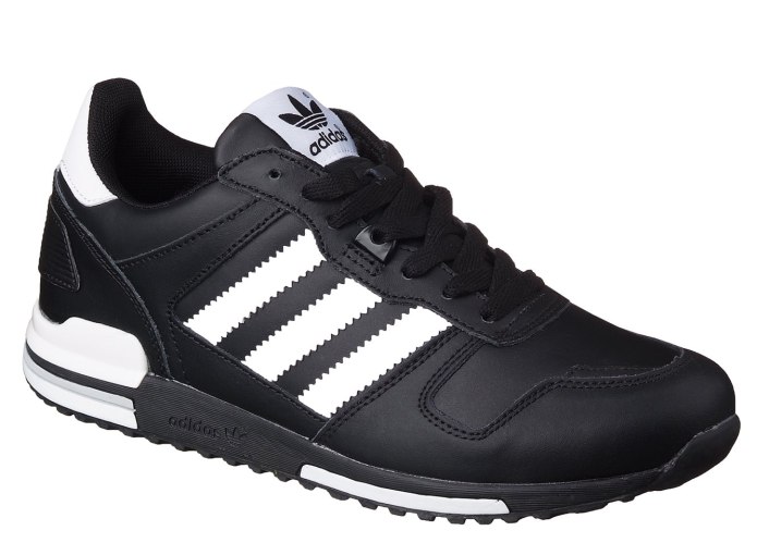 Кроссовки adidas ZX 750