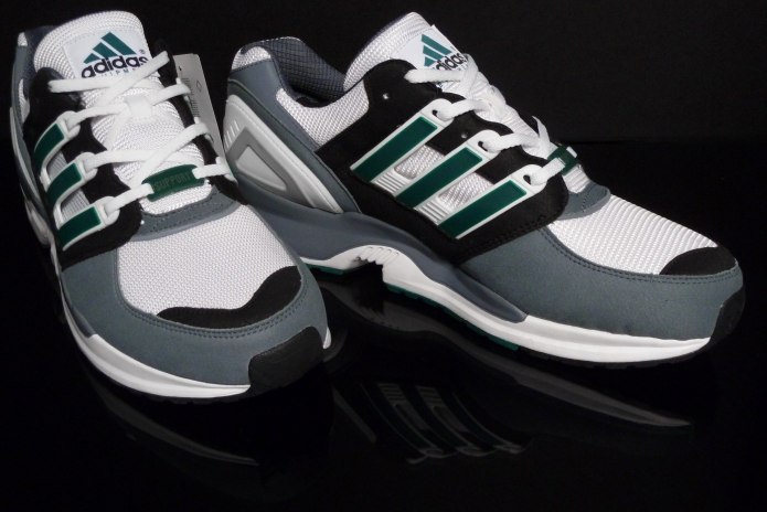 Кроссовки adidas Retro