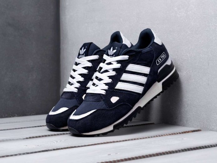 Кроссовки adidas ZX 750