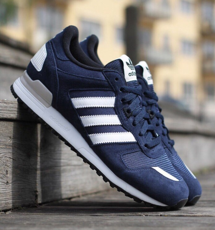 Adidas Ezzy 700