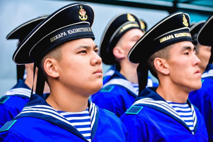 Зимняя форма офицеров ВМФ РФ