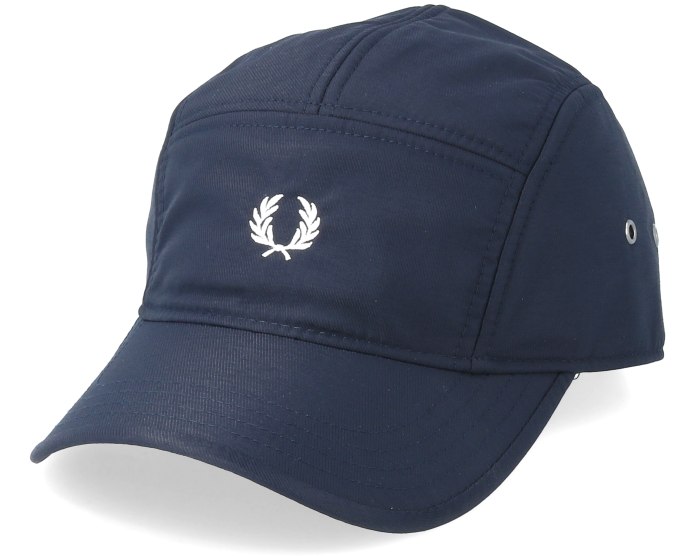 Восьмиуголка кепка Fred Perry