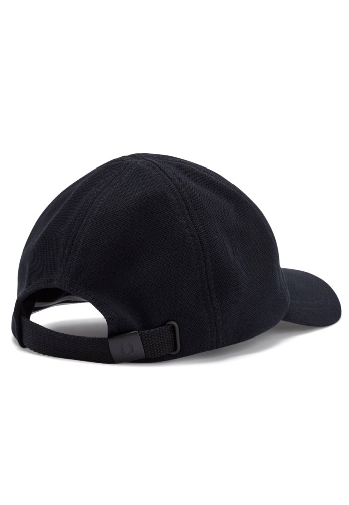 Кепка Фред Перри ASOS