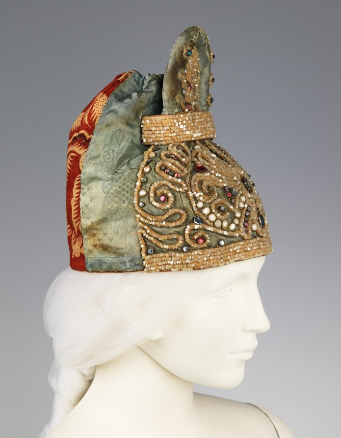 Повойник, Кичка, кокошник
