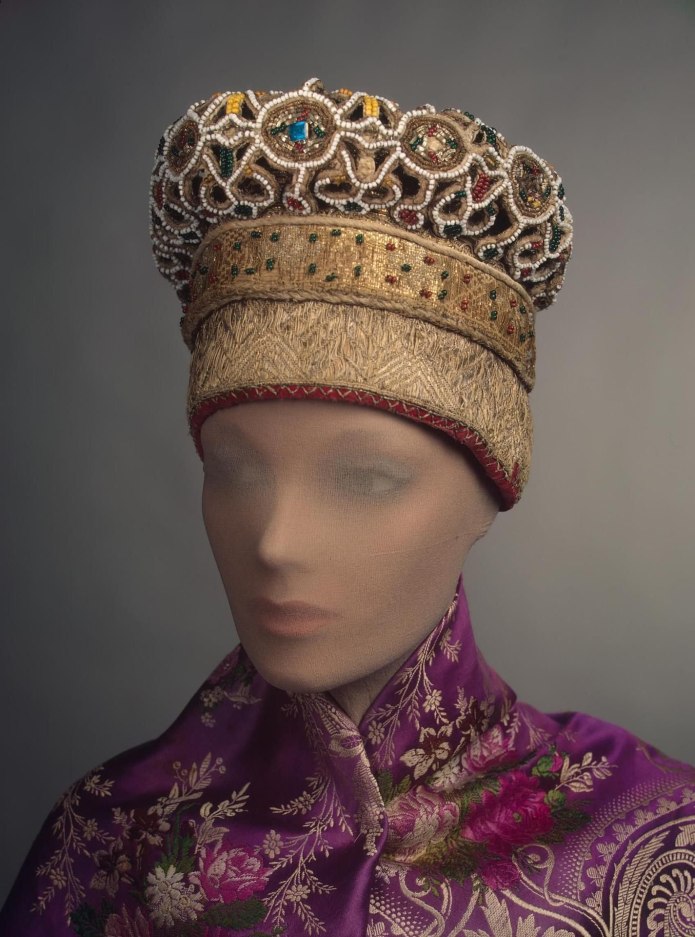 Торопецкий кокошник шишак