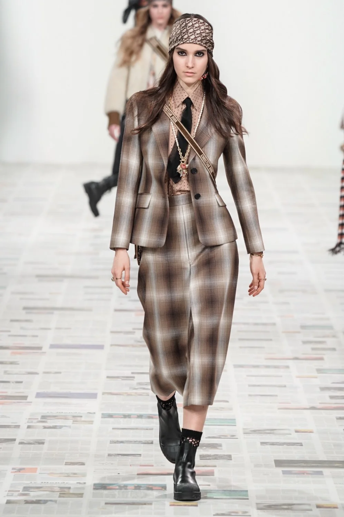 Prada 2020 серые пальто