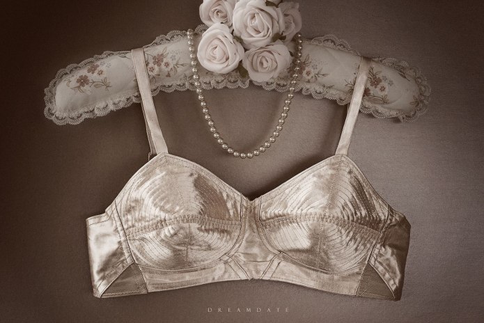Винтажный бюстгальтер Bullet Bra 75b