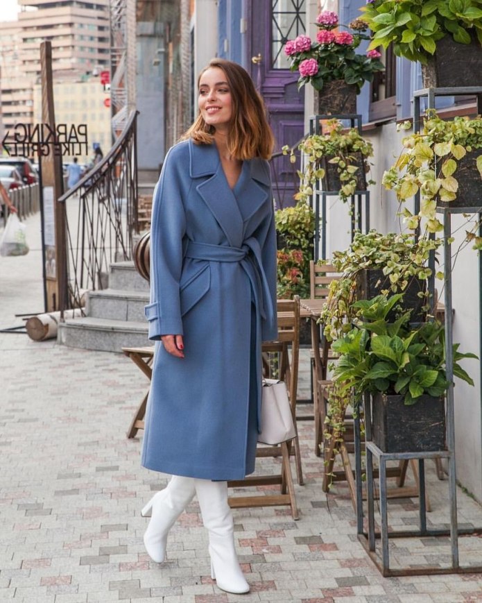 Пальто Екатерина Смолина голубое