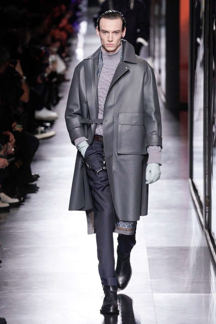 Valentino мужская 2020