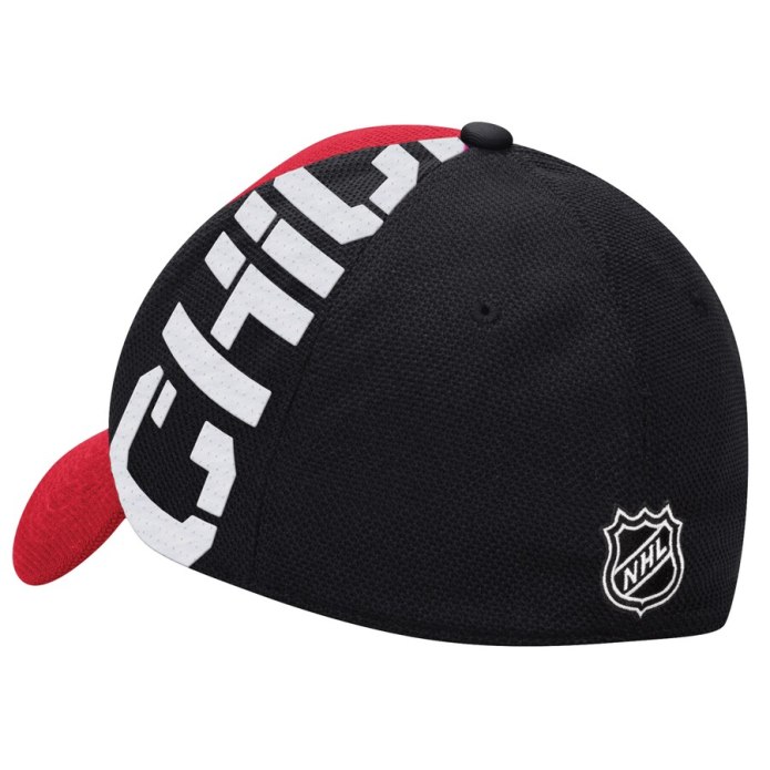 Бейсболка NHL Chicago Blackhawks Snapback