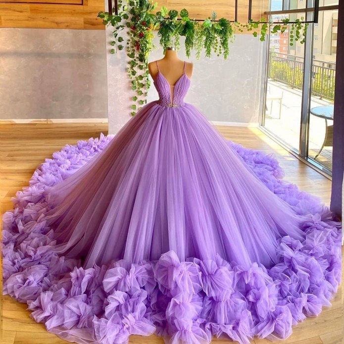 Кинсеаньера Селены Гомес