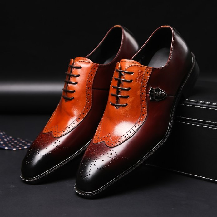 2022 Mens Dress Shoes Genuine Leather men Formal Shoes Pointed Toe Lace up Business Oxford Shoes Black Brown Luxury Footwear