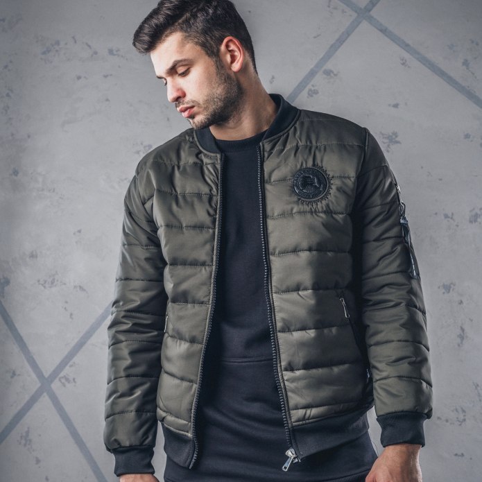Бомбер женский 2022 streetstyle