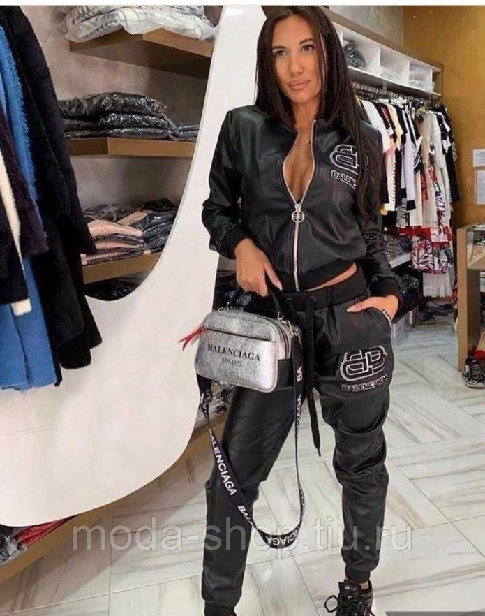 Спортивный костюм Баленсиага