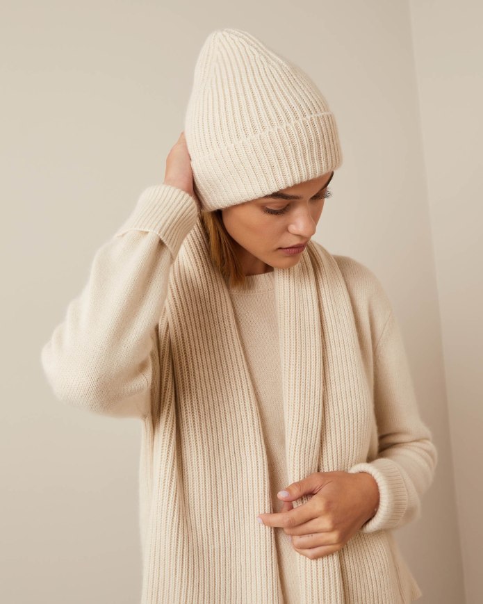 Uniqlo шапка из кашемира