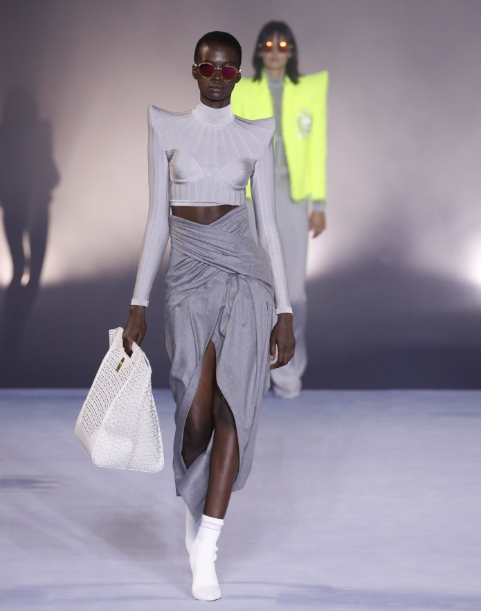 Balmain 2022 подиум